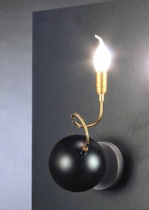 Art. TNT-A, Lampe murale en forme de boule de dynamite