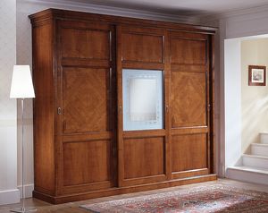 D 708, Armoire classique avec verre central dcor