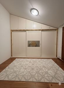 Armoire mansard�e classique sur mesure, Armoire haute sur mesure pour les combles