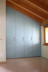 Armoires pour les salles de sous-toiture 03, Closet pour profiter des chambres mansardes