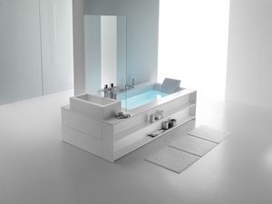 Sensual 250, Salle de bain avec colonne en acier, pour les spas modernes