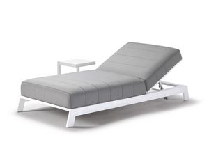 Nassau chaise longue, Chaise longue en aluminium et caoutchouc mousse drainant