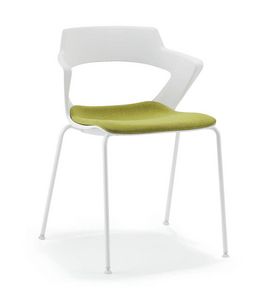 UF 168, Chaise empilable en mtal et PVC, avec perfor arrire