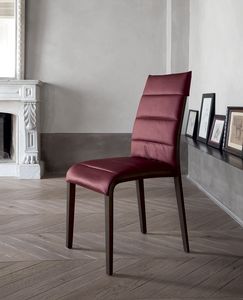 PORTOFINO, Chaise à structure en bois revêtue de cuir