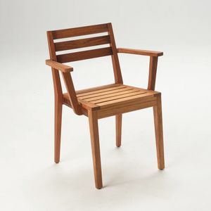 Chaise empilable MD2, Chaise d'ext�rieur avec accoudoirs, empilable, en bois d'iroko