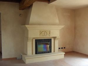 Fireplace Bologna, Structure en Vicence pierre jaune pour cheminée