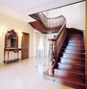 Escaliers en bois, Escalier en bois, des sculptures et des dcorations faites  la main