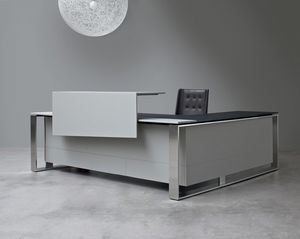 Altagamma reception, Rception avec pieds en aluminium, top disponible en verre, bois et cuir