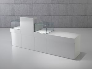 Quadratum Frame COM/QF4, Comptoir magasin avec vitrines