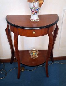Art. 71/C, Console classique en noyer, avec un tiroir