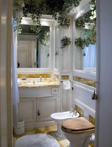 Bathroom Boiserie , Boiserie pour salles de bains avec finitions en marbre, style classique