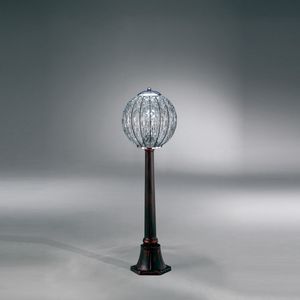 Sfera Ep355-110, Lampadaire avec diffuseur sphrique