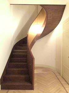 Art. E03, Escalier en bois courb