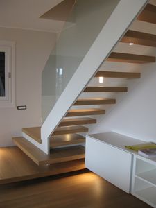 Art. G03, Escalier moderne et lgant, garde-corps en verre