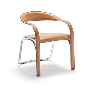 Fettuccini P, Chaise recouverte de cuir