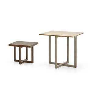 Sidney tavolini quadrati, Petites tables au carr, en bois de frne, avec un style minimaliste