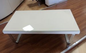 Table basse 10, Table basse en simili cuir et plateau en verre