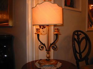 Art.919, Lampe de table en laiton et bronze