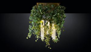 Flower Power Ivy, Lampdario avec du lierre