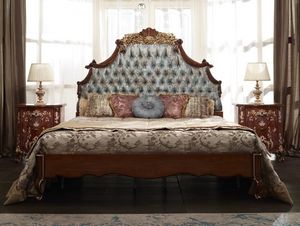 1164, Lit double, tte de lit rembourre, en bois massif sculpt, pour les chambres de style classique