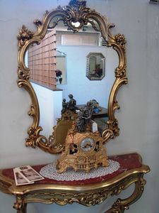 Art. 155, Miroir avec cadre en bois sculpt