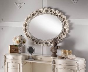 Chippendale miroir ovale laqué, Miroir avec cadre finement sculpté