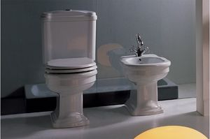 ROYAL WC MB BIDET, Close-coupled WC avec rservoir, housse de sige et bidet