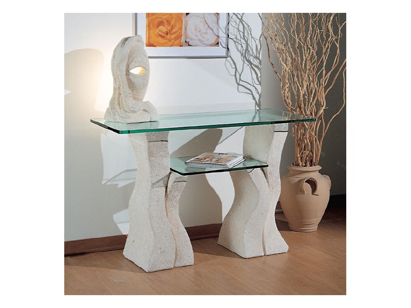 Set up, Table en pierre avec deux étagères en verre