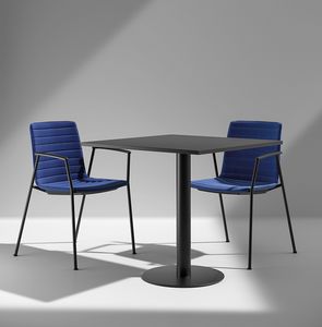 LINER, Collection de tables sobres et fonctionnelles, galement avec plateau rabattable