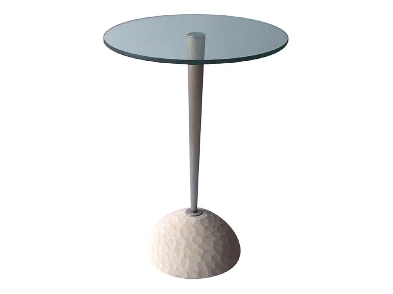 Egon, Table ronde en pierre et en verre, pour les bars et restaurants