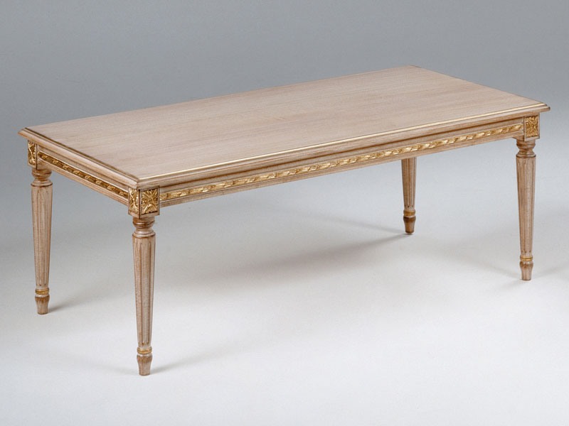 Art. 261/120, Table basse en bois, rectangulaire, dans le style Louis XVI