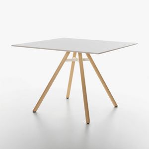 Mart mod. 9843-01, Table avec plateau carr en HPL