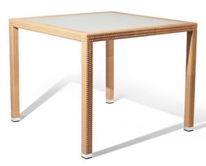 Lotus table 1, Table en fibres tisses et de l'aluminium, pour les zones marines