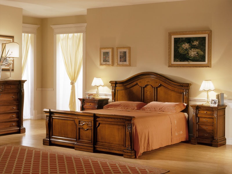 REGINA NOCE / Bedside table, Table de chevet en bois sculpté à la main, pour la Chambre