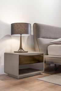 Concetto table de nuit, Table de chevet en bois avec fa�ades en m�tal