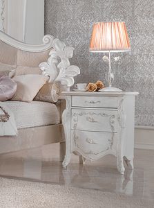 Incanto Art. 476, Table de chevet en bois sculpt�e �l�gante