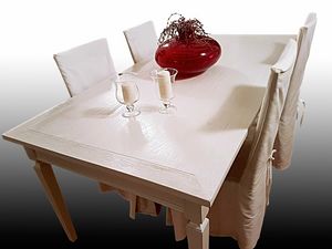 Pearl HD.0005, Table laque en chne avec trois tiroirs