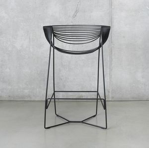 Filuferru Stool, Tabouret en acier peint ou inox