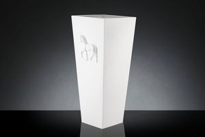 Cubo Horse Relief Vase, Vase décoratif en céramique
