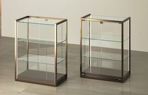 TMetal TM/75B, Vitrine basse avec portes battantes en verre