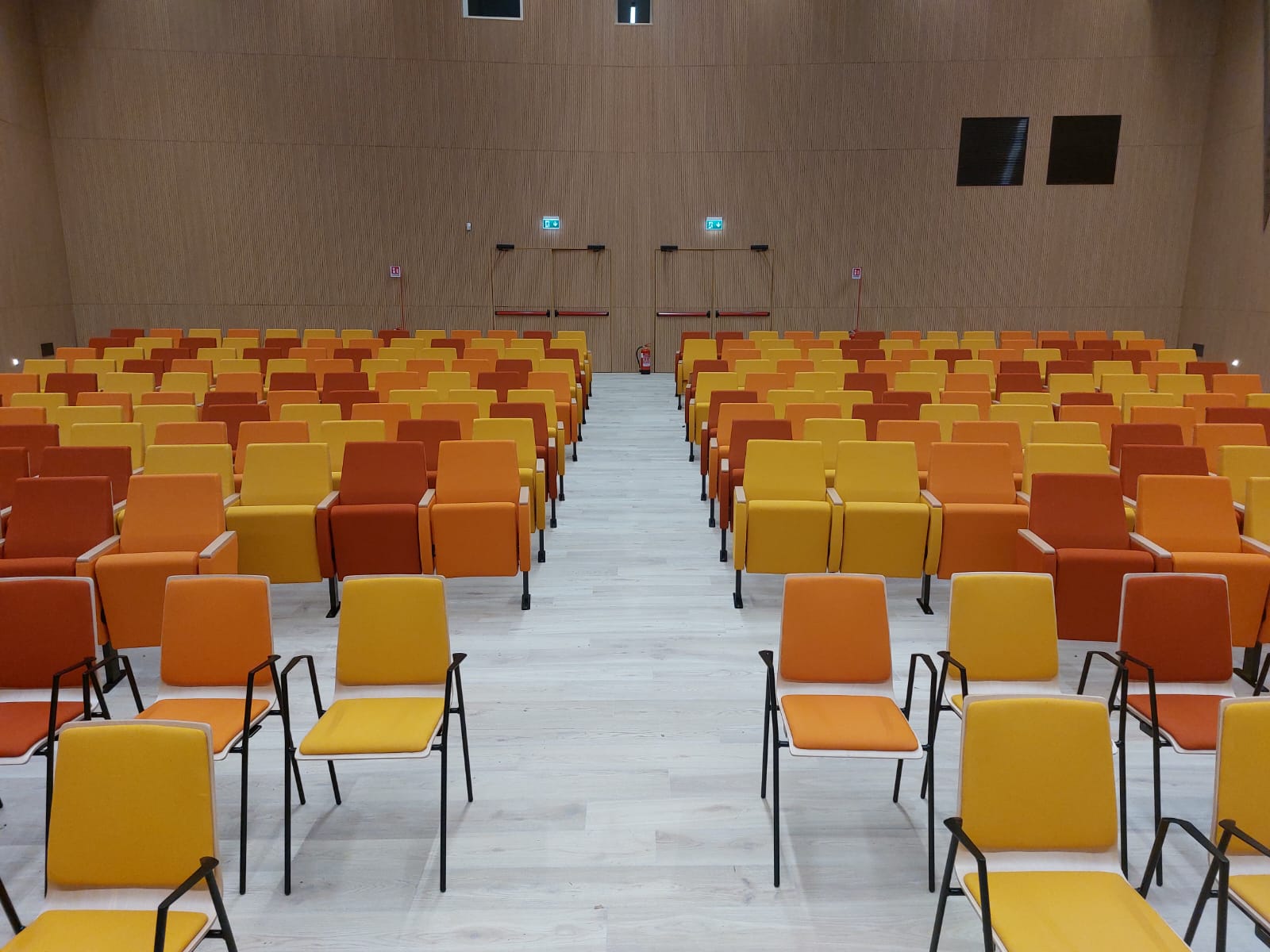 Le fauteuil ANTEA COM 1 � l'auditorium Pujati de Sacile