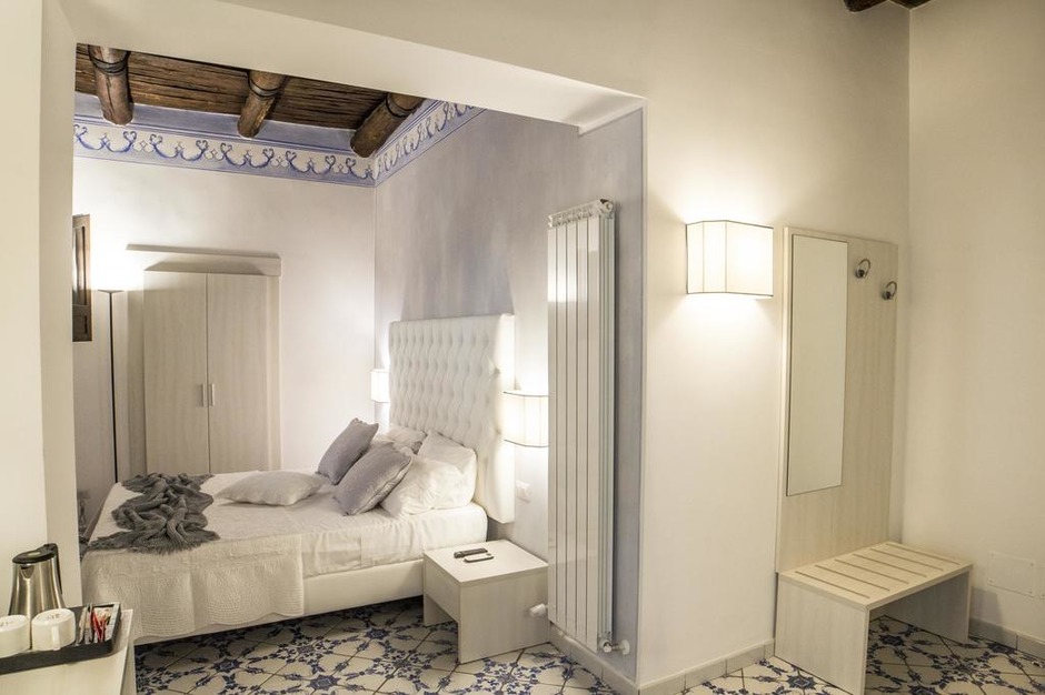 Meubles de chambre d'h�tel � Naples, Italie